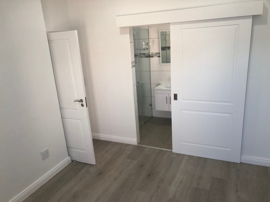 To Let 2 Bedroom Property for Rent in Middedorp Western Cape
